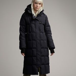 Canada Goose Women's Elmwood Parka: Size M + Bag